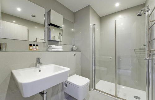 Templeton Place by Supercity Aparthotels - Photo 19