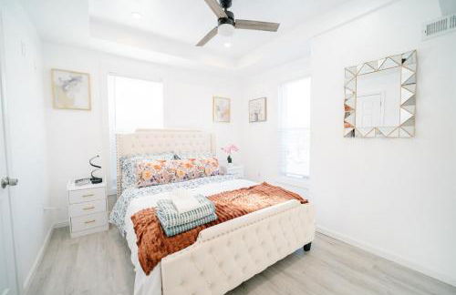 Modern 5BR DC Home Free Parking Steps from Metro Family-Friendly - Photo 3