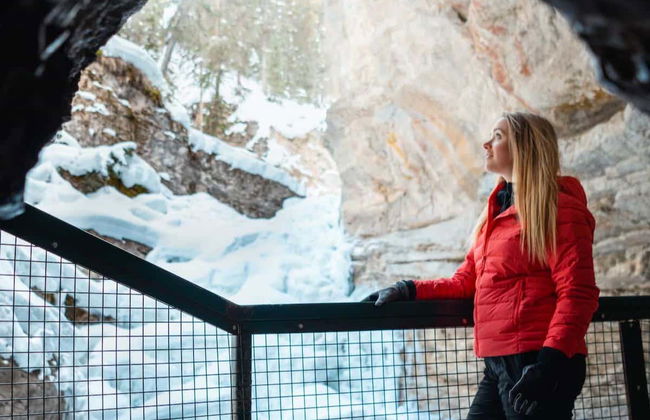 Excursión a las cascadas congeladas del Cañón Johnston - Foto 6