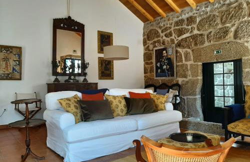 Beautiful house and garden at Serra da Estrela, perfect for groups and families - Foto 1