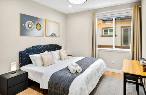 Spacious 6BR Stay with Parking and Near DTLA - Foto 42