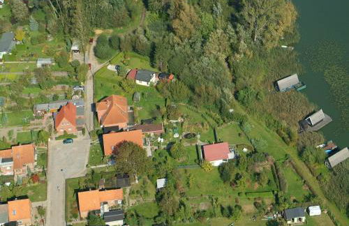 Bootshaus Direkt am See mit Eigenem Steg an der Ostsee - Foto 38