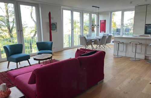 Luxuswohnung in Villa mit fantastischem Blick - Photo 3