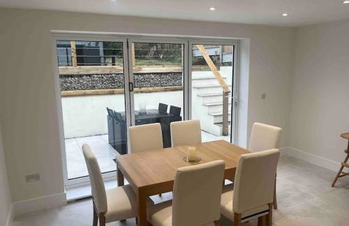 Coastal cottage on a bridle path in Lilliput- Sandbanks - Photo 6