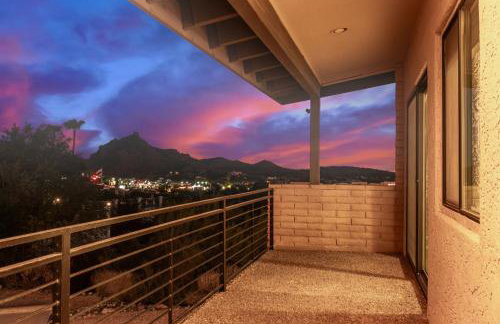 3BR Retreat with Heated Pool, BBQ and Mountain Views - Foto 28