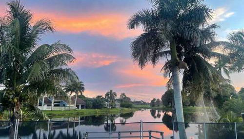 Modern Lakefront Home - Photo 2