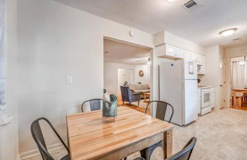 Near Parks & Shopping- Hickory Ridge Hideaway - Foto 6