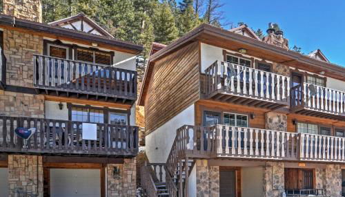 Red River Home with 2 Balconies - 1 Block to Main St - Foto 3