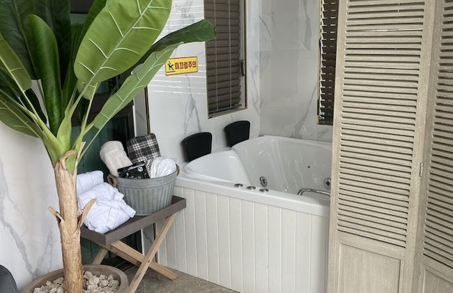 Lim Sea Side Poolvilla Pension - Foto 6