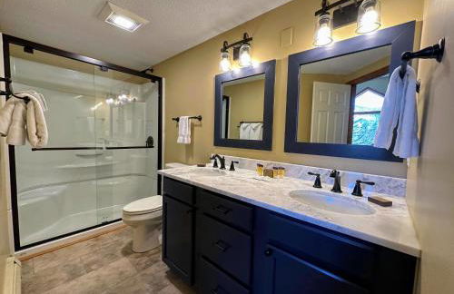 New Property! Updated 3 bed 3 bath condo with mountain ski slope views in Bretton Woods - Foto 13