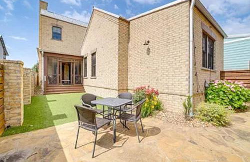 The Good Life in the Heart of Carlton Landing - Foto 7