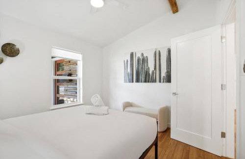 Trendy Remodeled Home by SoCo w Nice Outdoor Space - Foto 31