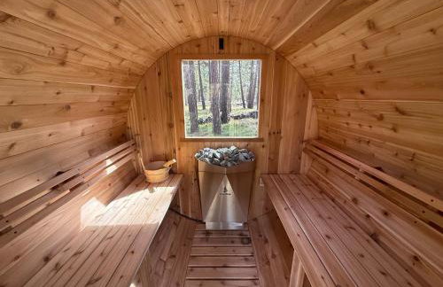 Juniper & Pine - Barrel Sauna and Hot Tub - Sisters, Oregon - Photo 38