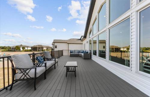 Lakefront Mansion!Close to SAC&Mahoney State Park! - Foto 26