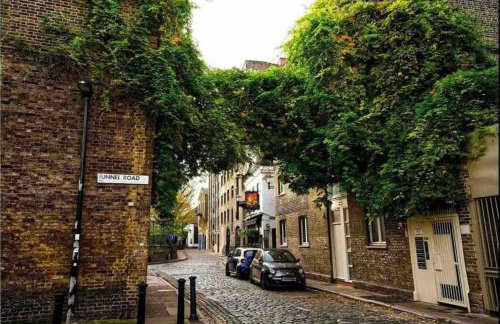 Two Bedroom Riverside Apartment in Rotherhithe Village - Foto 43