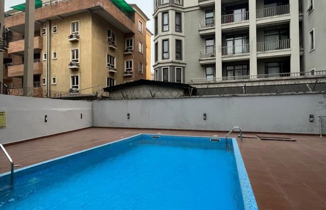 Lovely 3-bed With a Pool Next to Four Point - Foto 7