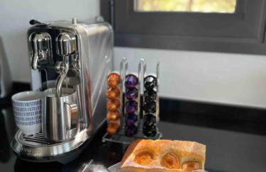 Idyllic 6 bed villa stunning sea view salt pool - Foto 26