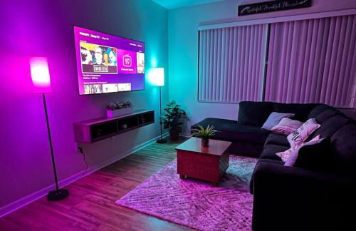 Charming family retreat with Pool & Amenities Disney & top Attractions - Foto 33