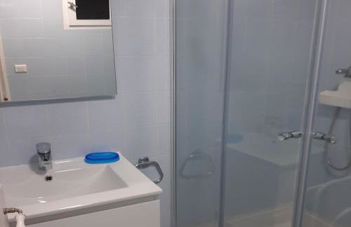 Spacious family home with countryside views - Photo 31