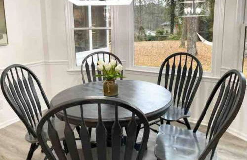 Colonial Stay- 7 BR-up to 14 Guests - Foto 2