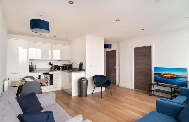 Snug 1BR Apt 4KTV Free Parking - Foto 8