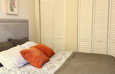 NEW Modern Condo FREE Parking & High Speed Wifi - Foto 42