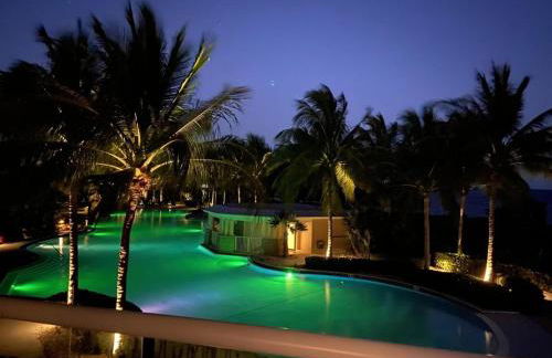 LIC Mgr - LUXURIOUS 3 BED 3 BATH OCEANFRONT SUITE - UPSCALE OCEANFRONT RESORT - INDOOR PICKLEBALL - SPEAKEASY! - Photo 26