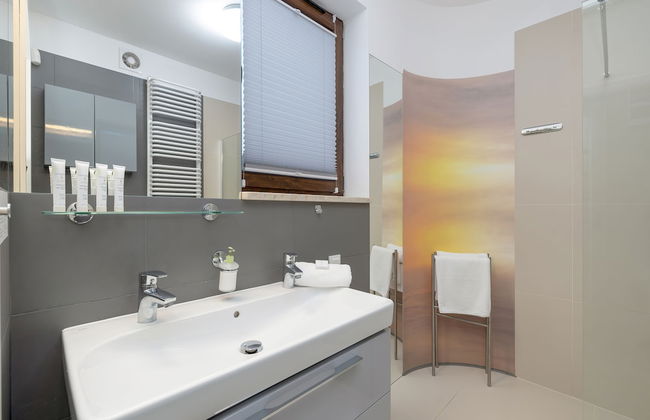 Apartment Miamar for 6 by Renters - Photo 20