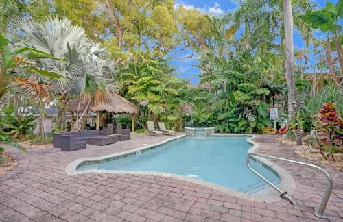 Tropical Oasis 2BR w Pool - Foto 28