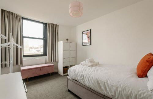 Modern Hove Home close to Brighton Beach with FREE PARKING - Foto 42