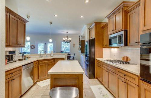 Quaint Noble Home 6 Mi to University of Oklahoma! - Photo 2