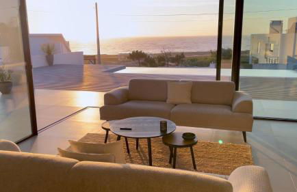 Exclusive Beach House with full sea view, Luxury and Comfort by the Sea - Foto 2