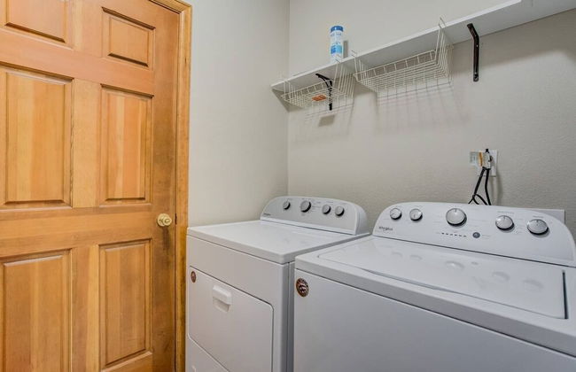 4BR AF Academyw/hot Tub & Firepit - Foto 36