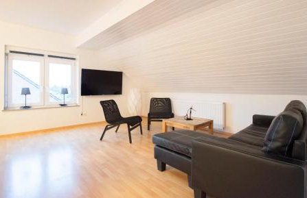 Tolstov Apartments - 1 , 3 and 4 Room Apartments - 20 min Messe DUS & Airport DUS - Foto 4