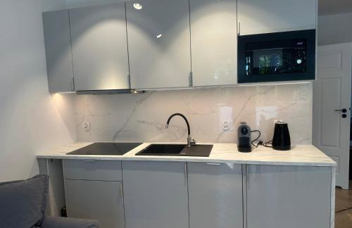 Sosnowy Nadmorski Zakątek blisko plaży z parkingiem - Foto 33