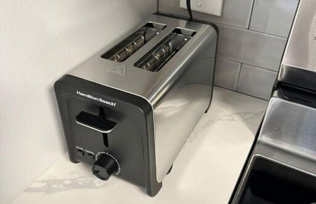 Cozy Walk up King Bed Fast Wifi - Foto 18