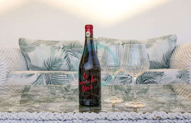 Lux Beachfront PH Office Pool Skyline Views - Foto 14