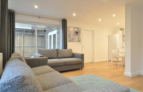 The Swift-Bright, Modern 5-Bed Family Home Nr Bath - Foto 1