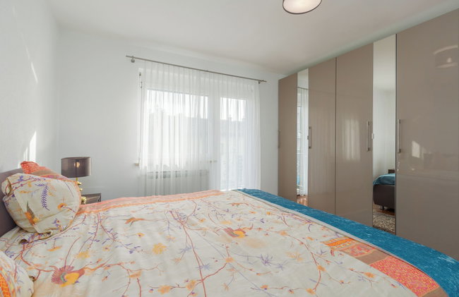 Elegant two-bedroom apartment with terrace in Rovinj - Photo 15