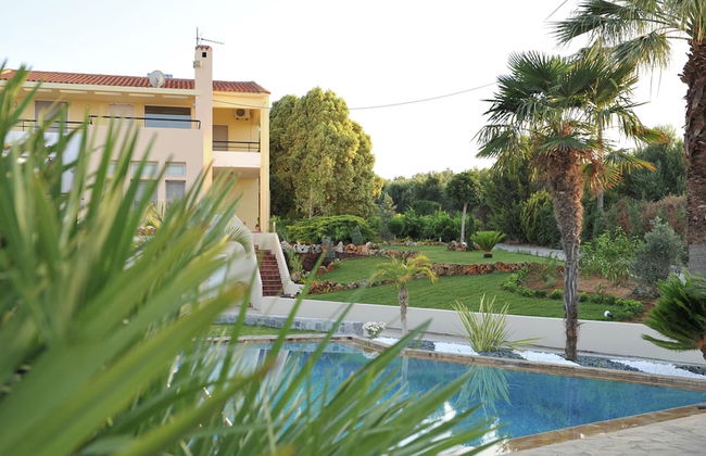 Villa With Private Pool, BBQ Area - Photo 30