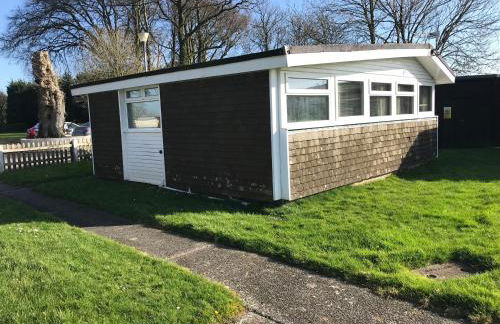 Dartmouth 2 Bed Detached Chalet 144 Norton Park - Foto 4