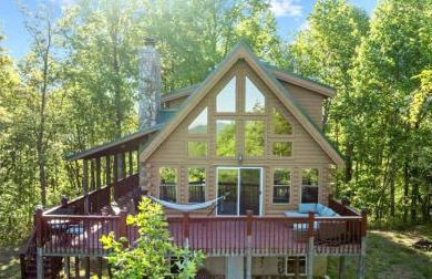 Charming Cabin with Incredible Mountain Views - Foto 41