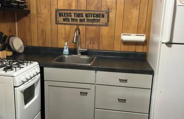 Sleeping Bear Riverside Cabins - Foto 14