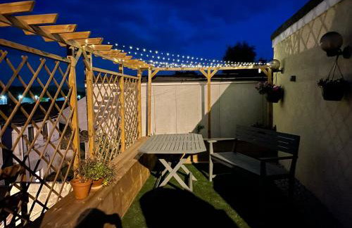 Buttercup Cottage, located in the gateway to Eden! - Photo 28