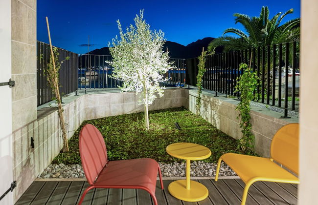 Villa Lastva is a Five Star Seafront Luxury Villa With Privite Pool - Foto 74