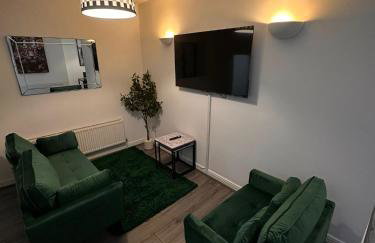 Spacious City Centre 2-Bedroom Apartment by StaySavvy Accommodation - Foto 53