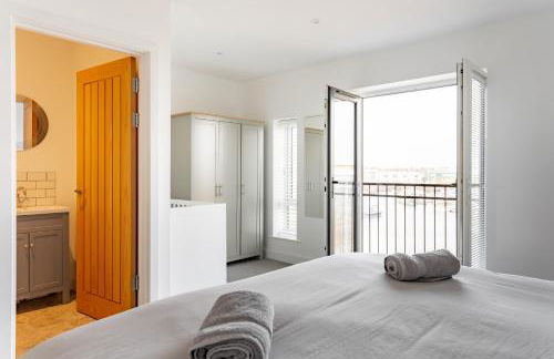 Large Modern Scenic 4 Bedroom Townhouse - Foto 37