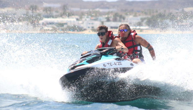 Tour di Corralejo e Isla de Lobos in moto d'acqua - Foto 2