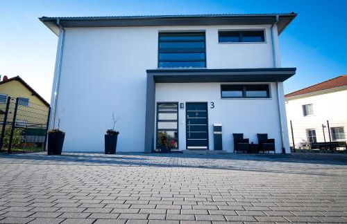 FeWo WOW! TOP Lage! Schöne 2-Zimmer Wohnung! - Foto 1