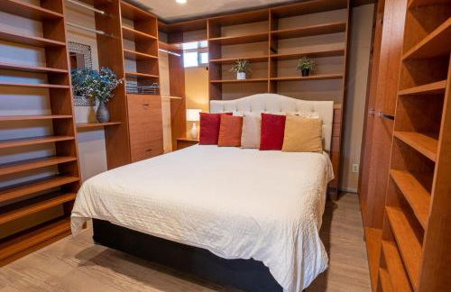 Amazing Views, Amazing Modern Broadmoor Home - Foto 58